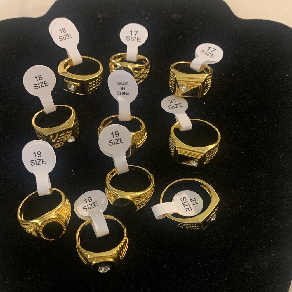 Elegant Gold-Tone Unisex Rings Set